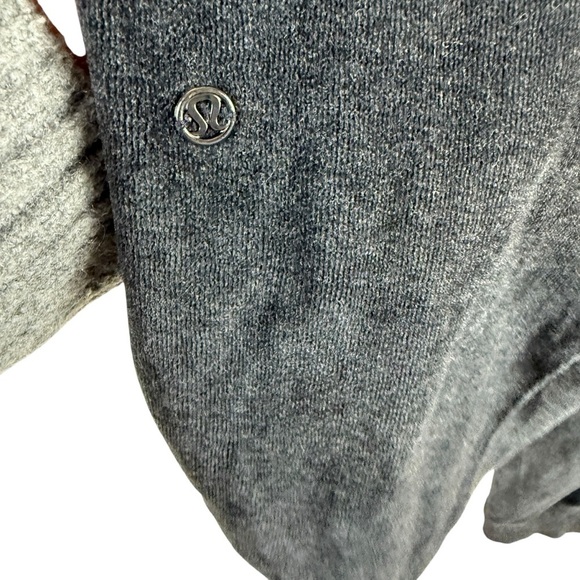 Lululemon Warm Down Jogger *Velour
Heathered Black Size 4 - Picture 10 of 10